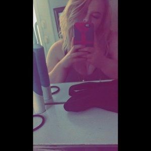 Meet your Posher, Katelyn